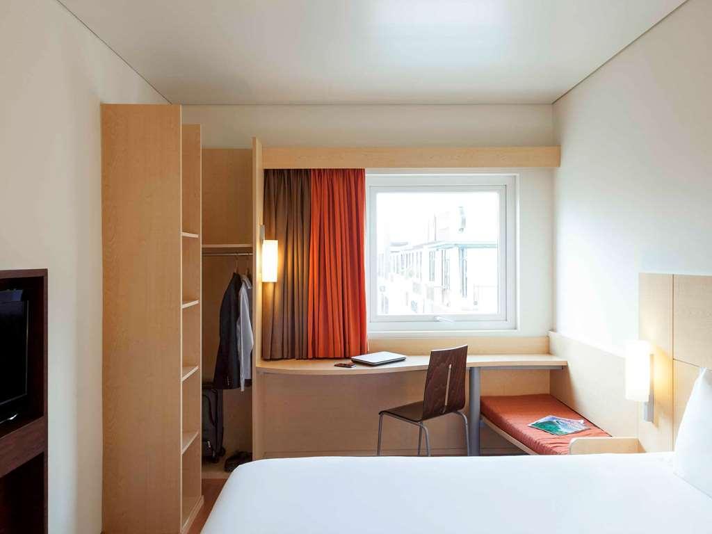 Ibis Chihuahua Hotel Room photo
